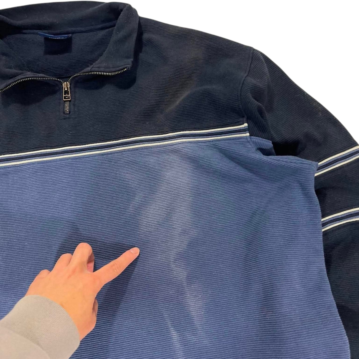 VINTAGE NAVY BLUE QUARTER ZIP SWEATSHIRT (L-XL)