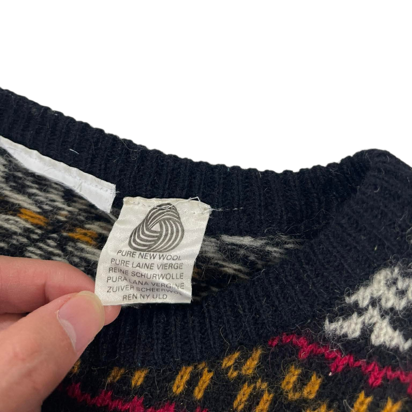 VINTAGE 90S PURE WOOL KNIT SWEATER (M)