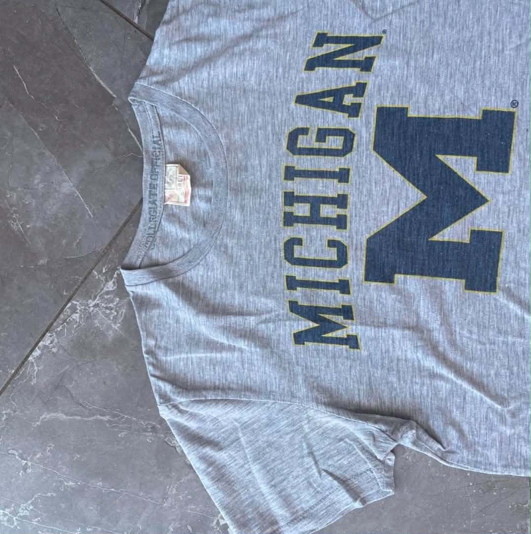 VINTAGE MICHIGAN WOLVERINES GREY TEE (S)