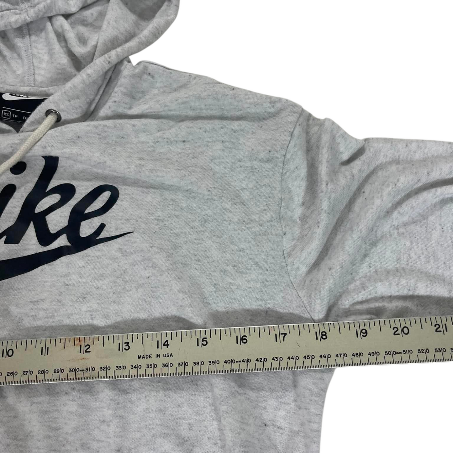 MODERN LIGHTWEIGHT NIKE HOODIE (XS)