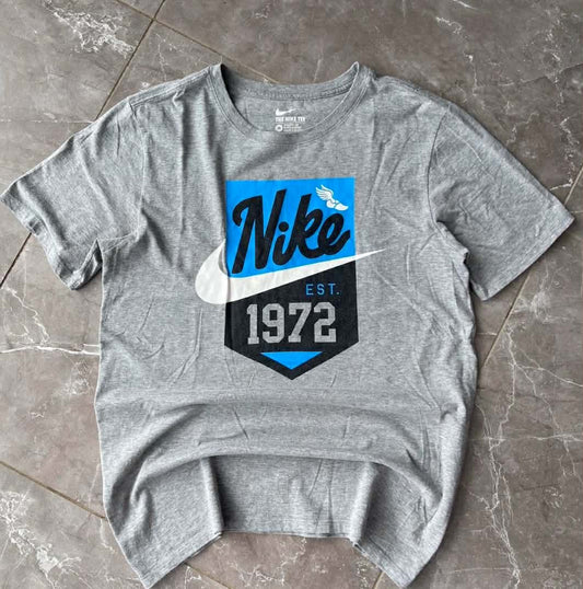 Y2K NIKE SHIRT (M)