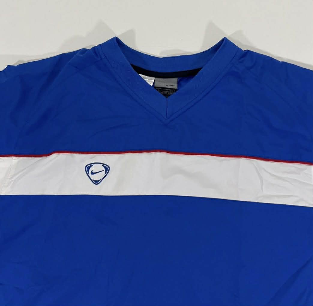 VINTAGE NIKE BLUE & WHITE VINTAGE 90s FOOTBALL SHIRT (L)
