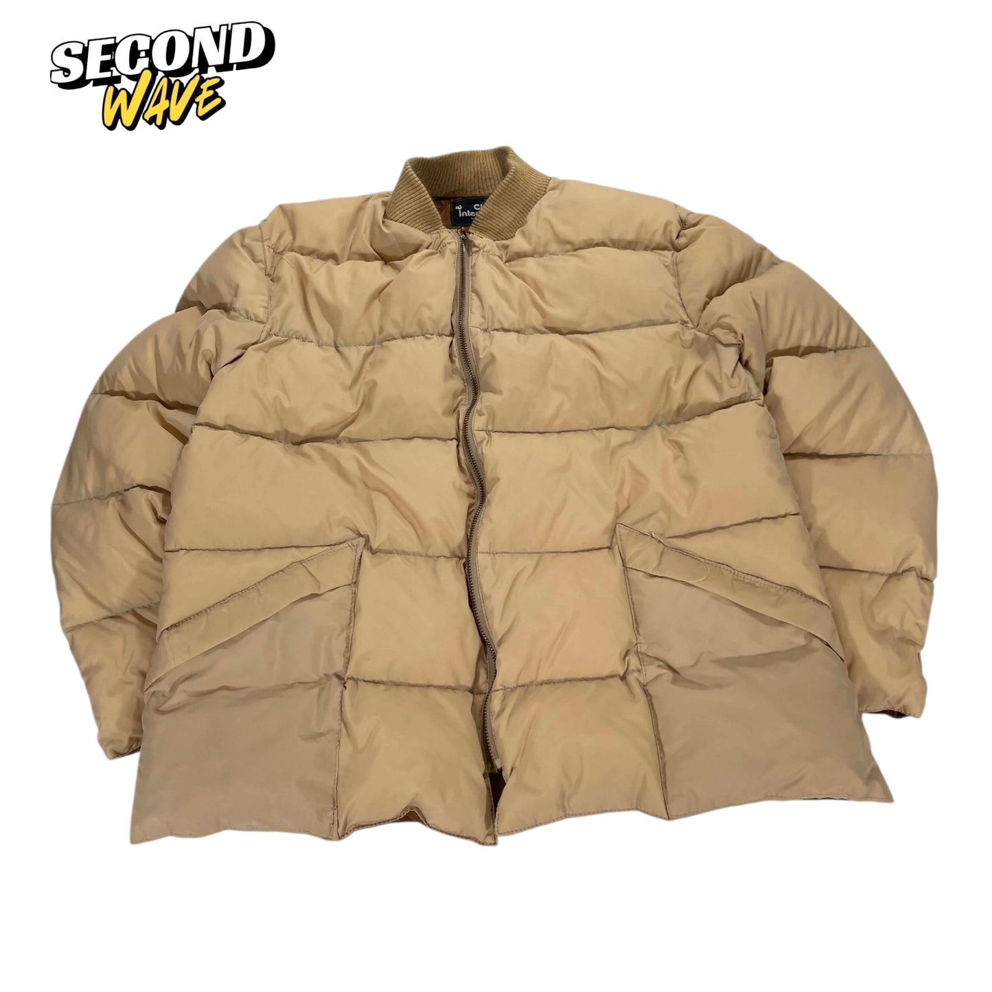VINTAGE CLUB INTERNATIONAL PUFFER JACKET (L)