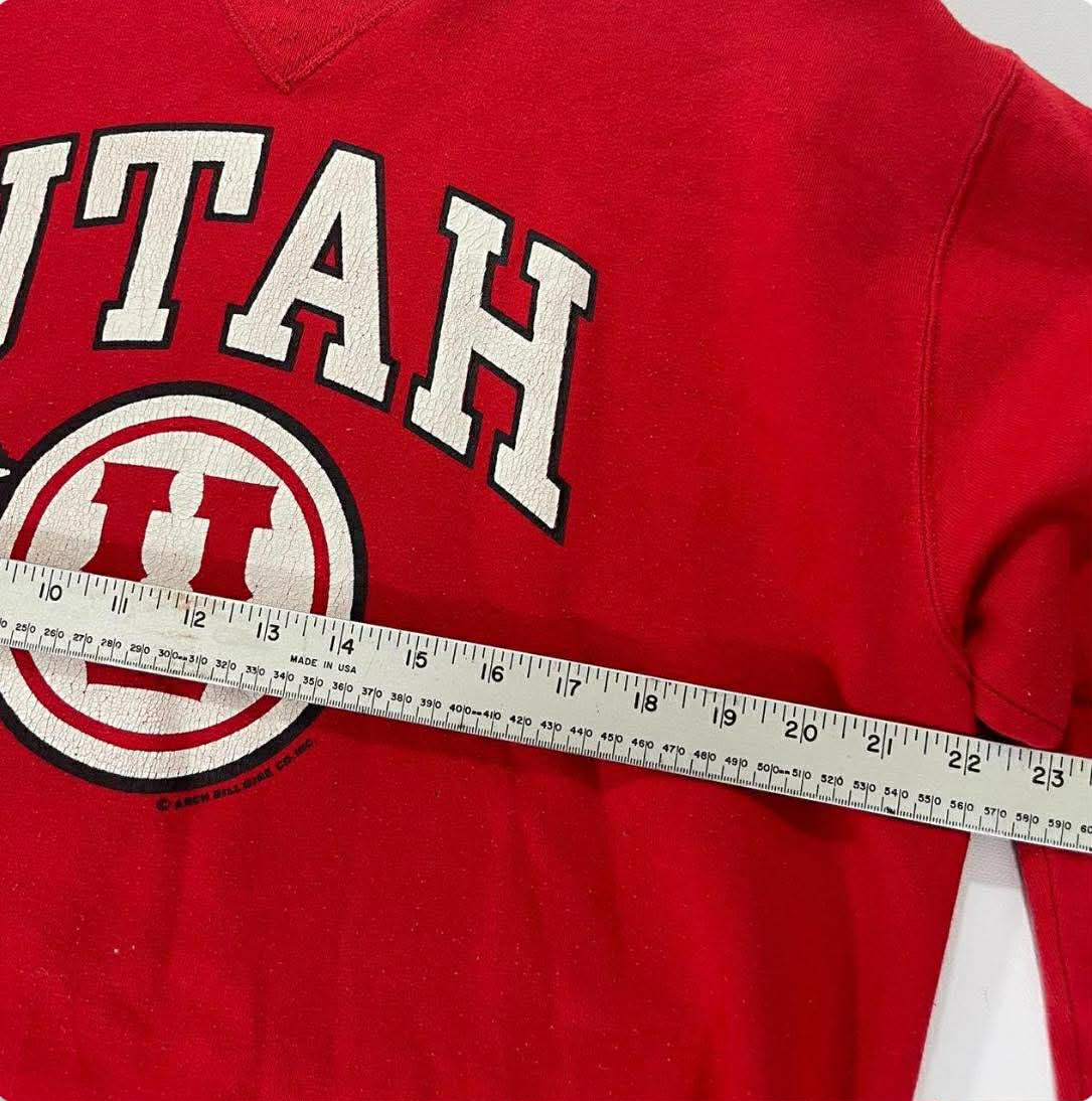 VINTAGE RED UNIVERSITY OF UTAH CREWNECK SWEATSHIRT (M-L)