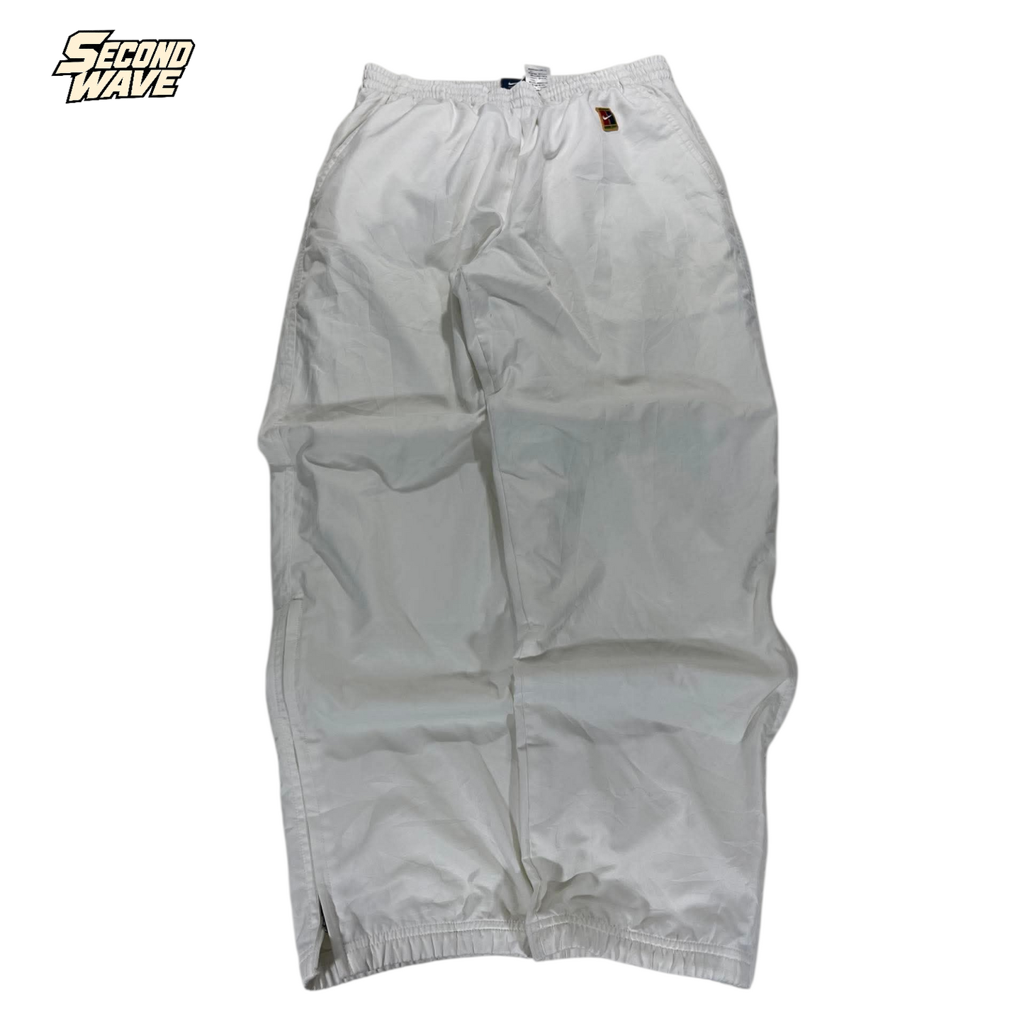 VINTAGE NIKE WHITE TRACK PANTS (L) ¹⁶