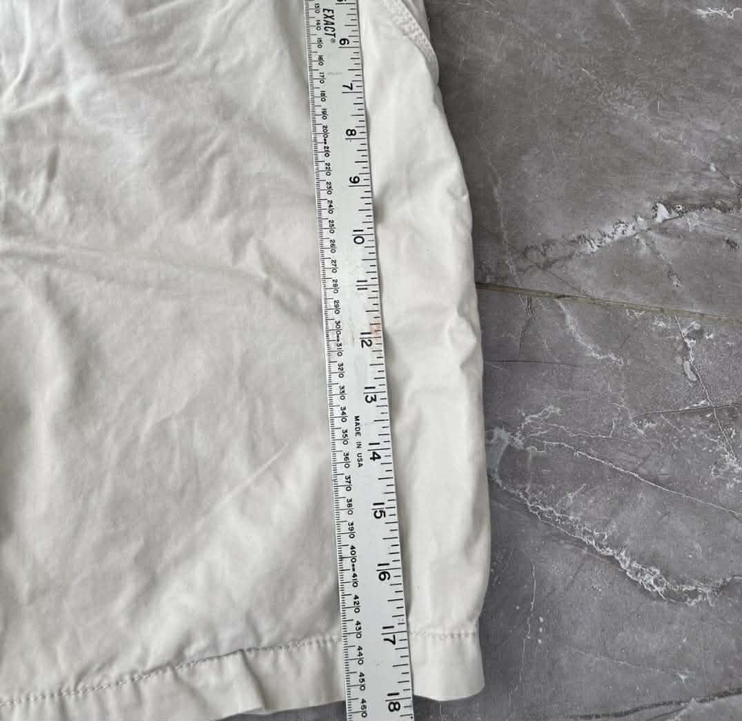 TOMMY HILFIGER TAN CHINO SHORTS (16)