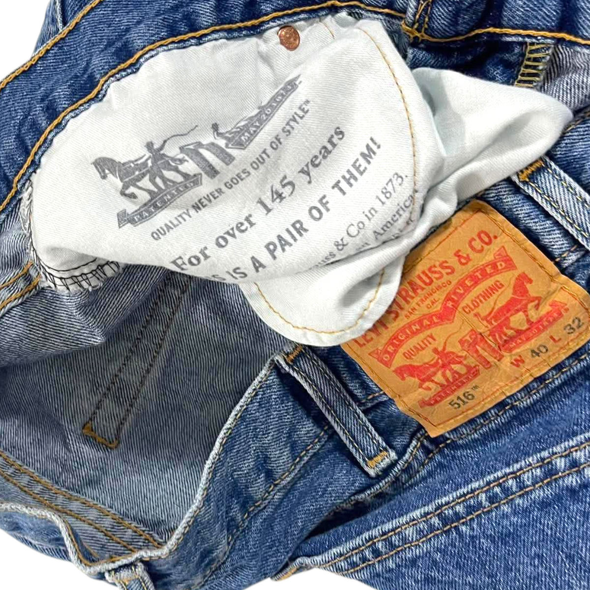 LEVI'S 516 BLUE JEANS (38)