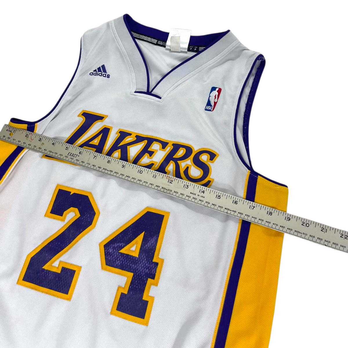 VINTAGE ADIDAS KOBE BRYANT LAKERS JERSEY (FITS UPTO LARGE)