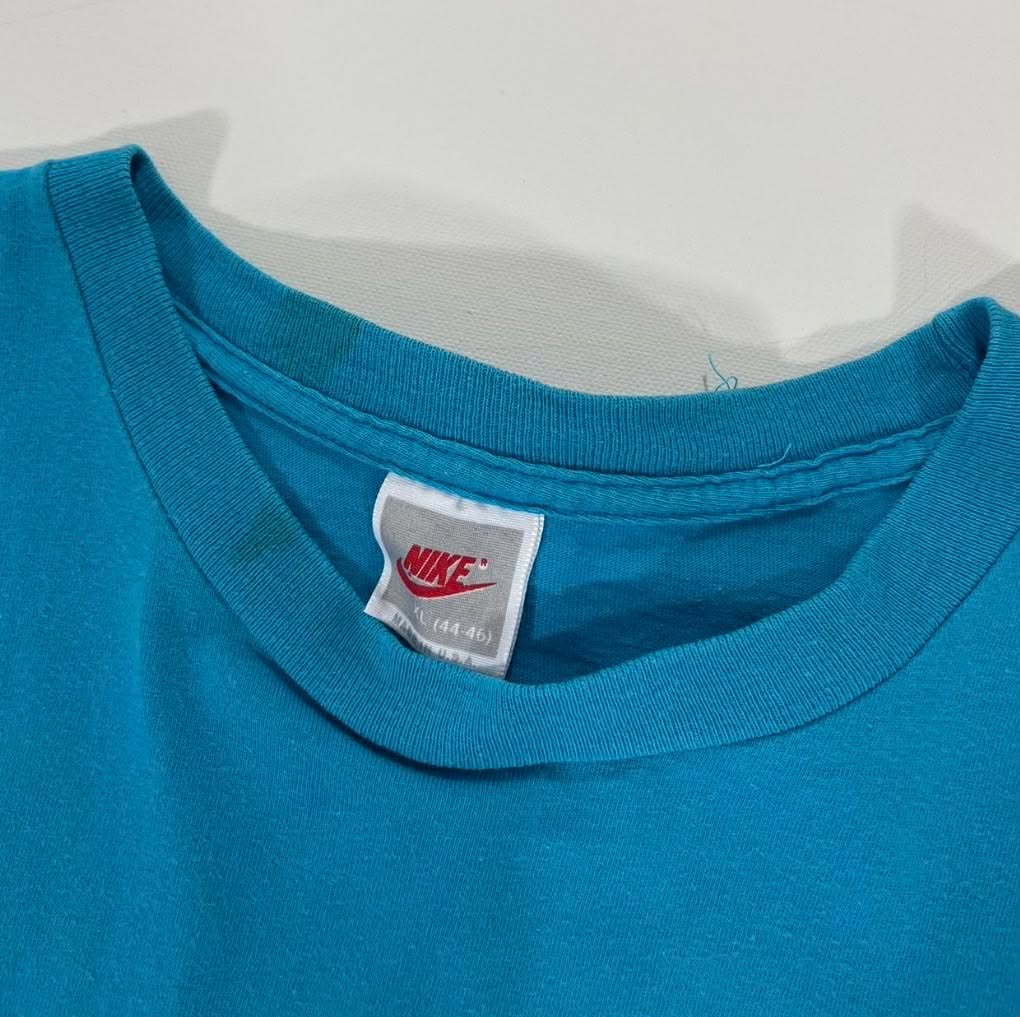 VINTAGE 90s CROPPED STYLE SINGLR STITCHED NIKE BLUE JUST DO IT TEE (M)