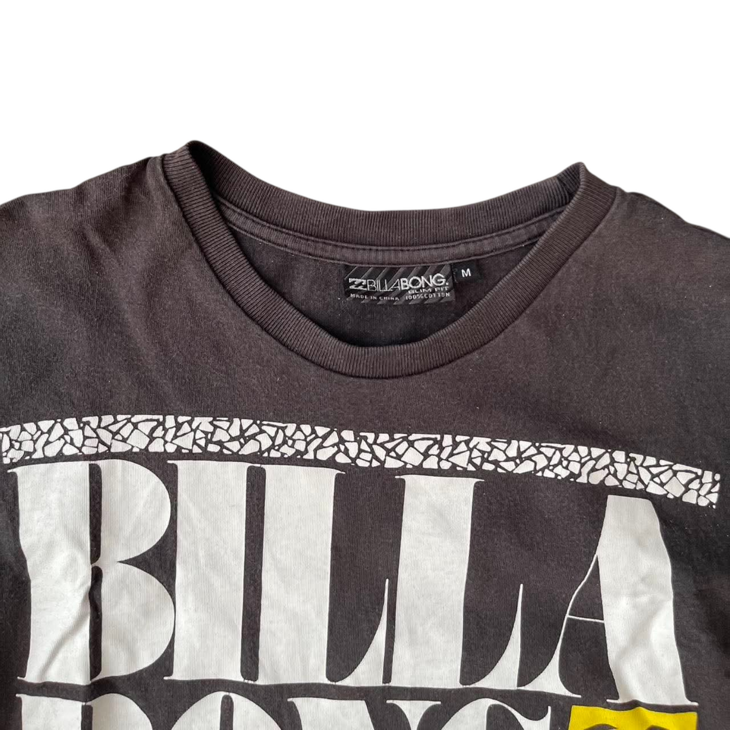 Y2K BILLABONG BLACK GRAPHIC TEE (M)