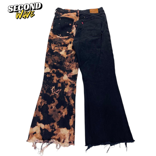 VINTAGE LEVI'S BLACK & BROWN TIE-DYE FLARE JEANS (30)