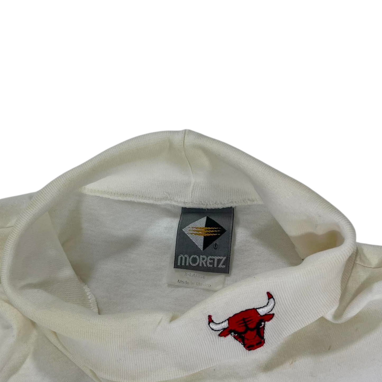 VINTAGE CHICAGO BULLS WHITE LONG SLEEVE MOCK NECK SHIRT (XL)