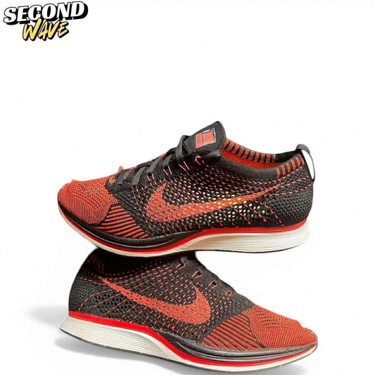 NIKE FLYNIT RACER BLACK & RED TRAINERS (8US)