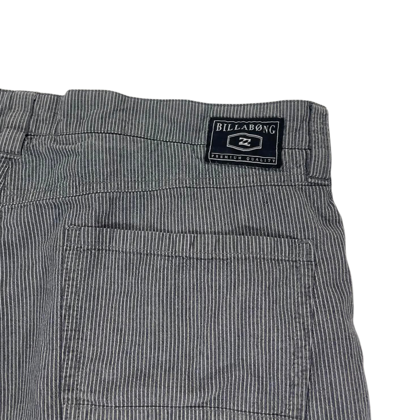 VINTAGE BILLABONG GREY STRIPED SHORTS (40)