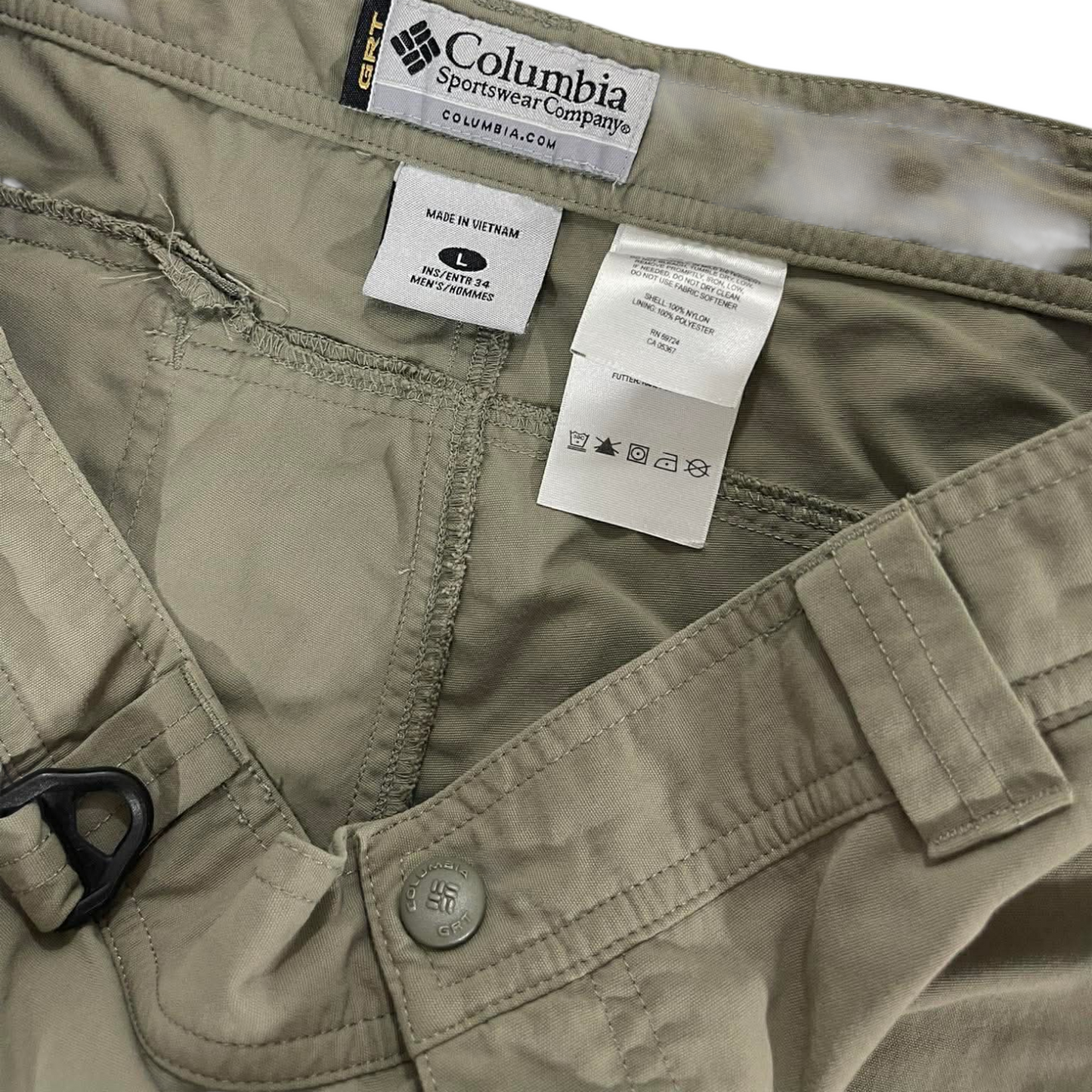 COLUMBIA KHAKI CARGO SHORTS (34)