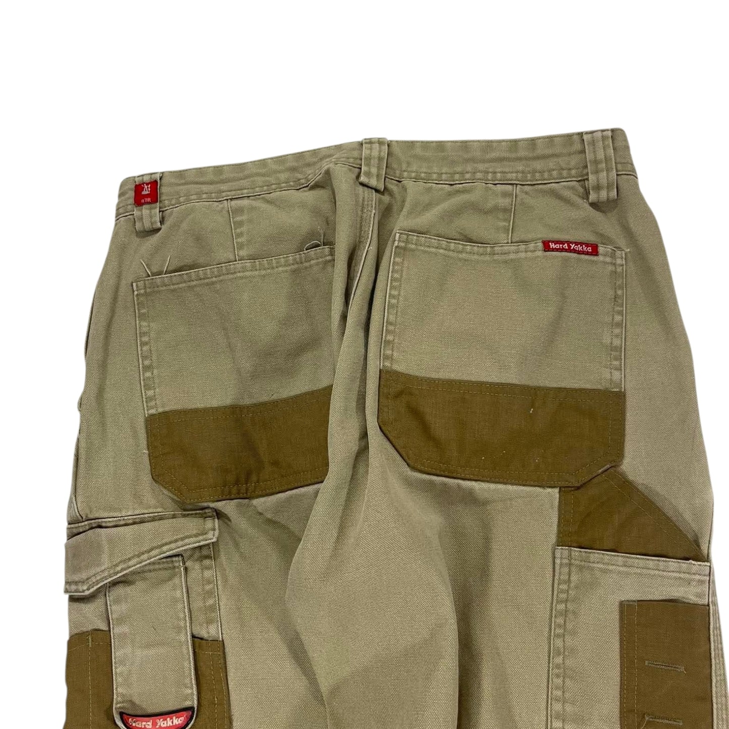 VINTAGE TRASHED WORKWEAR HARD YAKKA KHAKI CARGO PANTS (32)