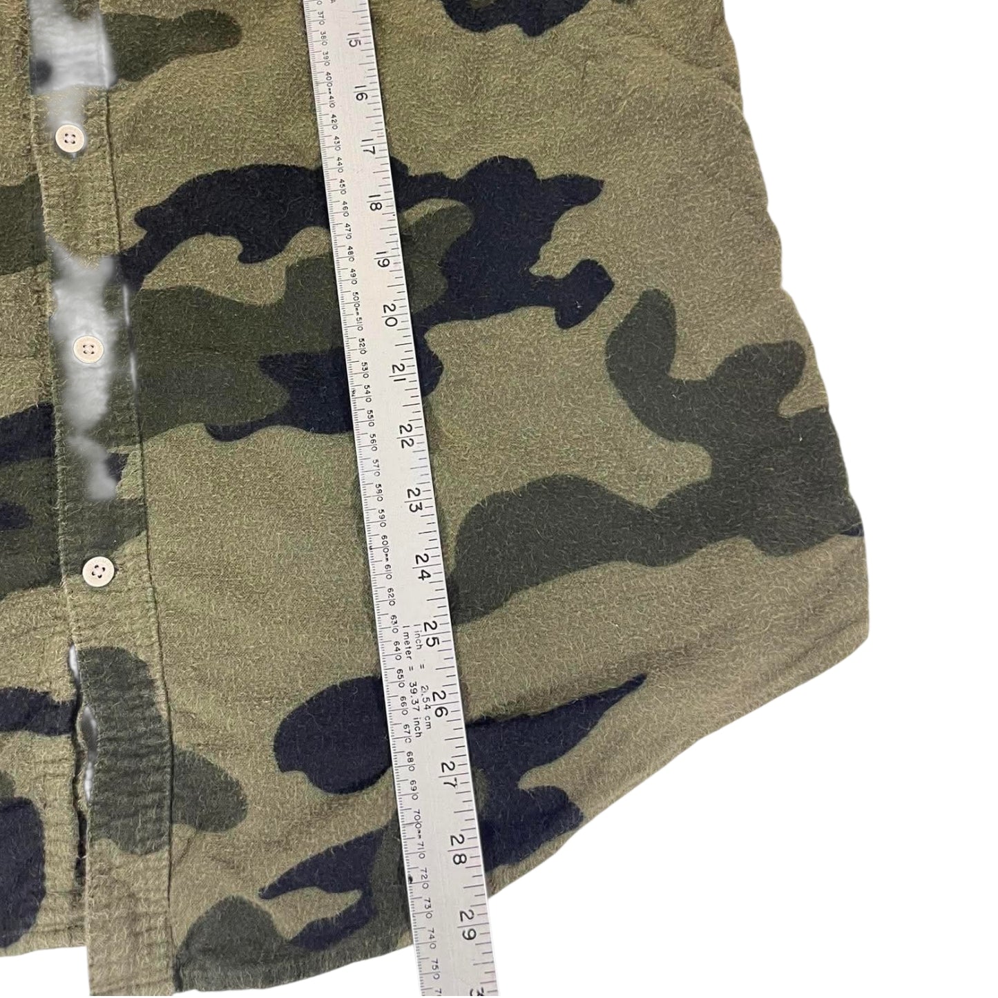 Y2K VOLCOM CAMO BUTTON UP SHIRT (L)