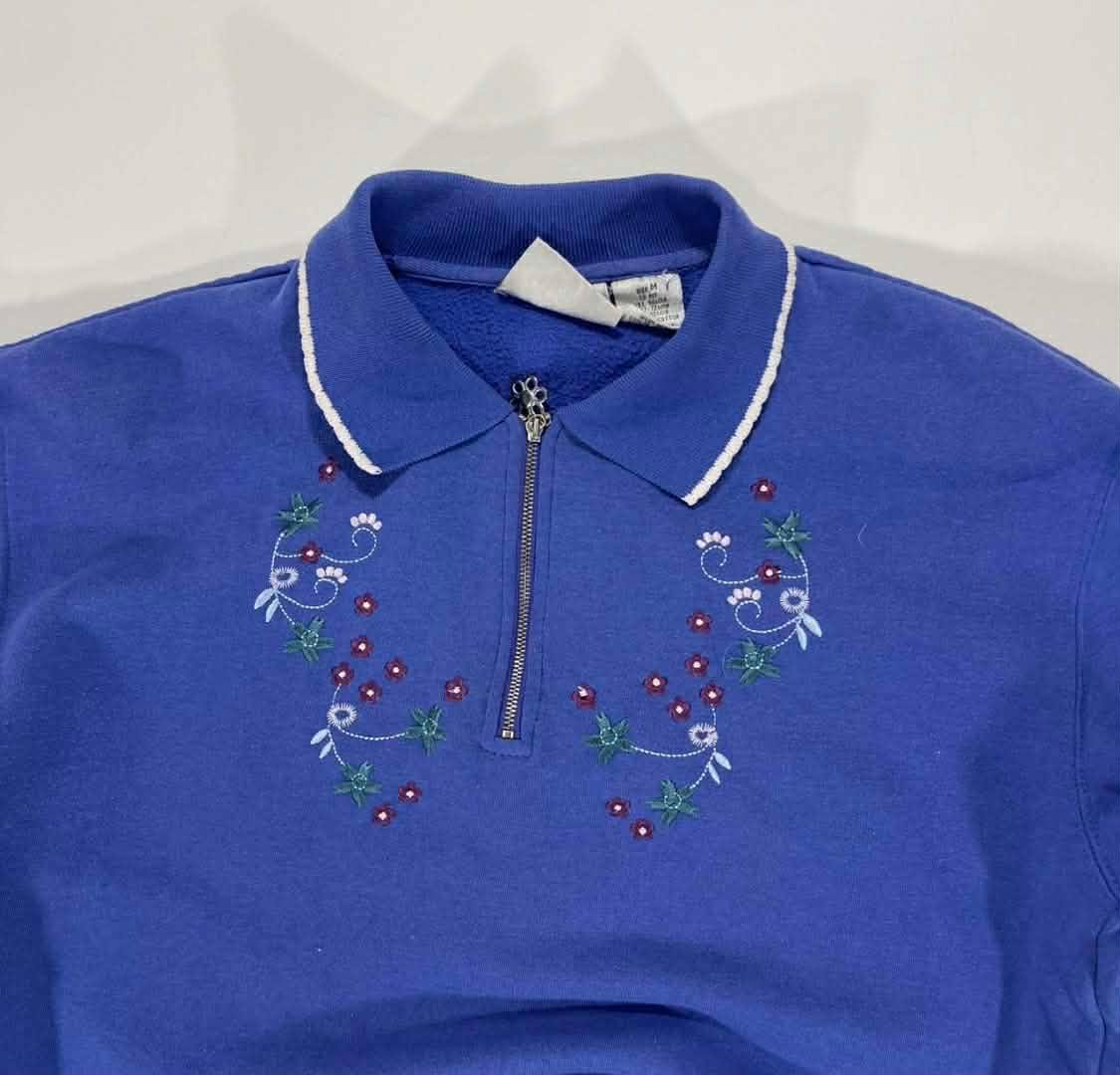 VINTAGE PICK A BERRY EMBROIDERED QUARTER ZIP (M)
