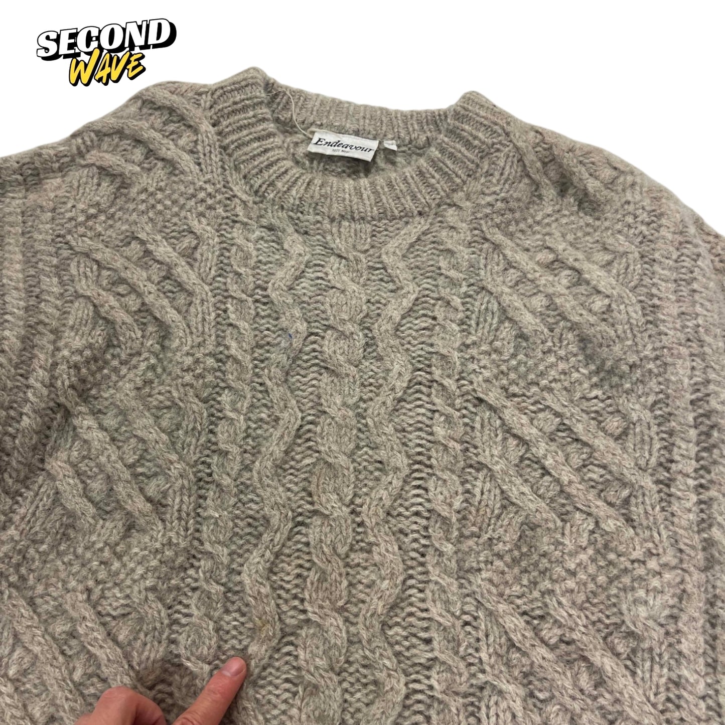 100% WOOL 90S BROWN CABLE KNIT SWEATER (L)