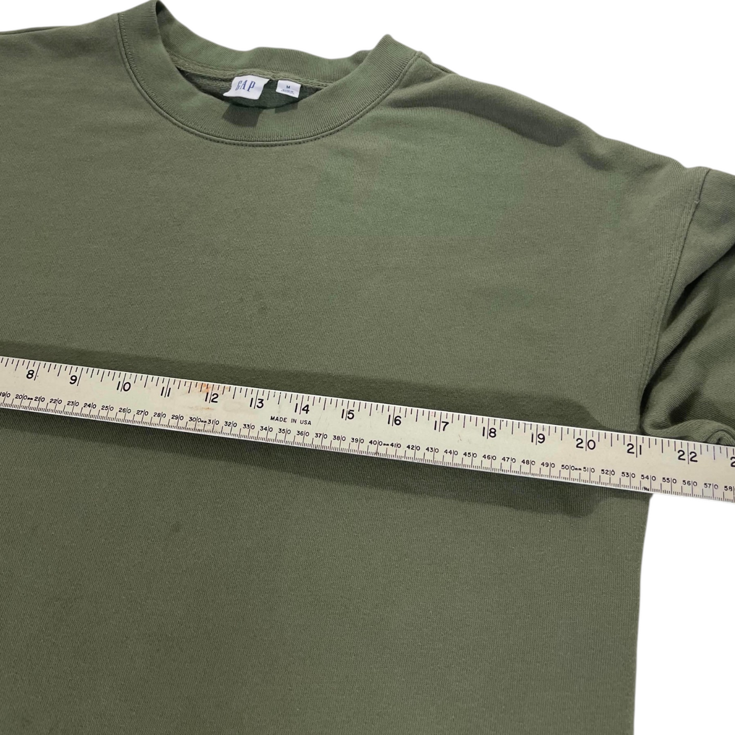 GAP OLIVE GREEN CREWNECK (M)