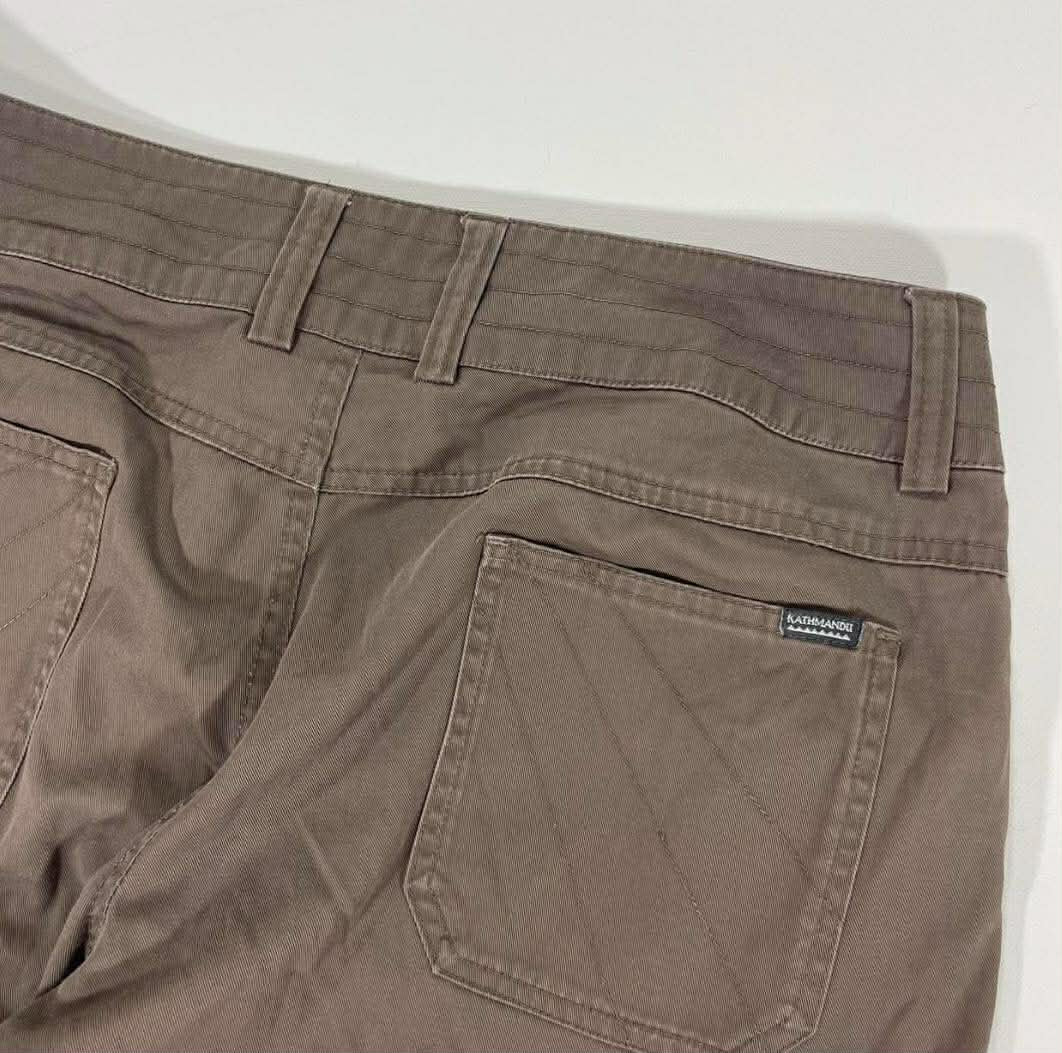 VINTAGE KATHMANDU BROWN CARGO SHORTS (14)