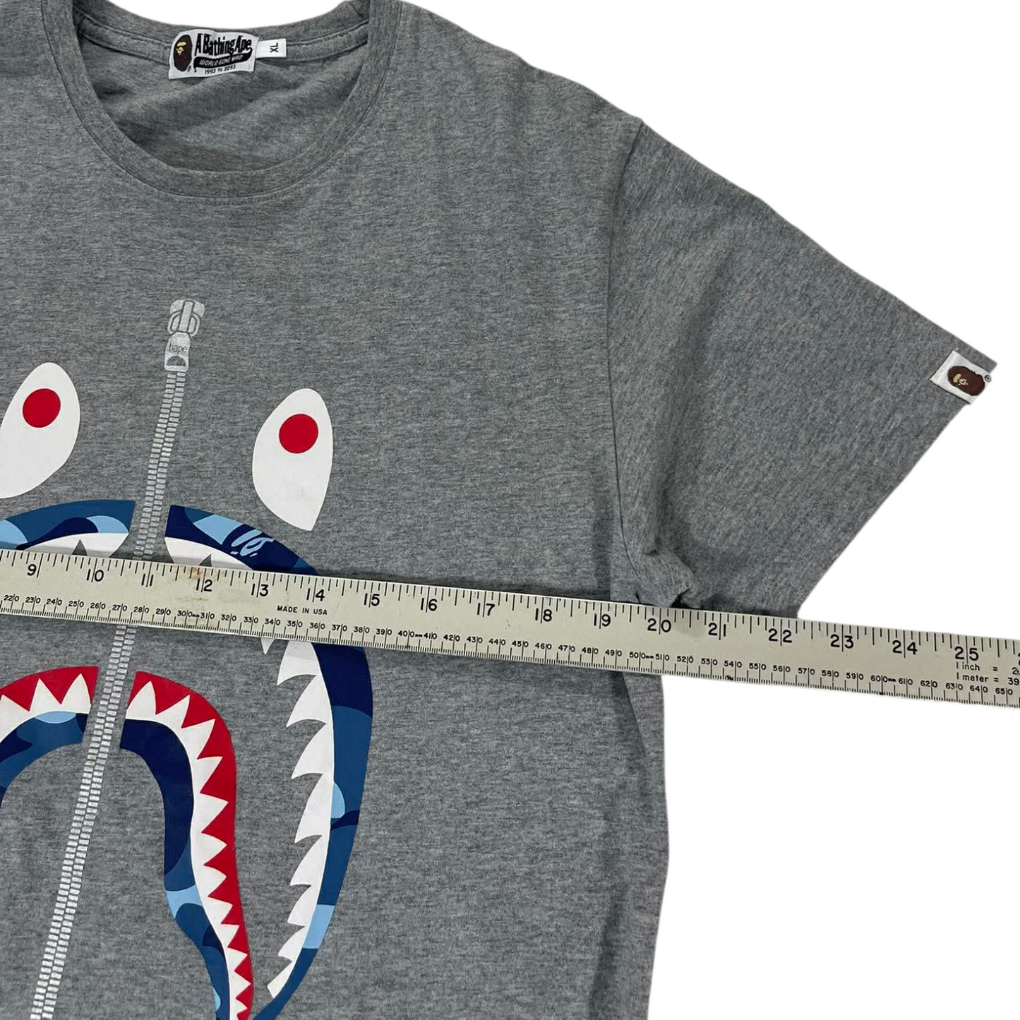 VINTAGE BAPE GREY SHARK TEE (M)