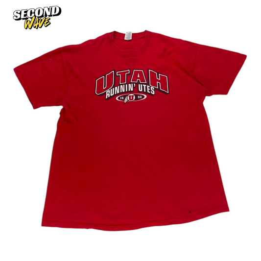 VINTAGE RED UTAH UTES COLLEGE TEE (L-XL)