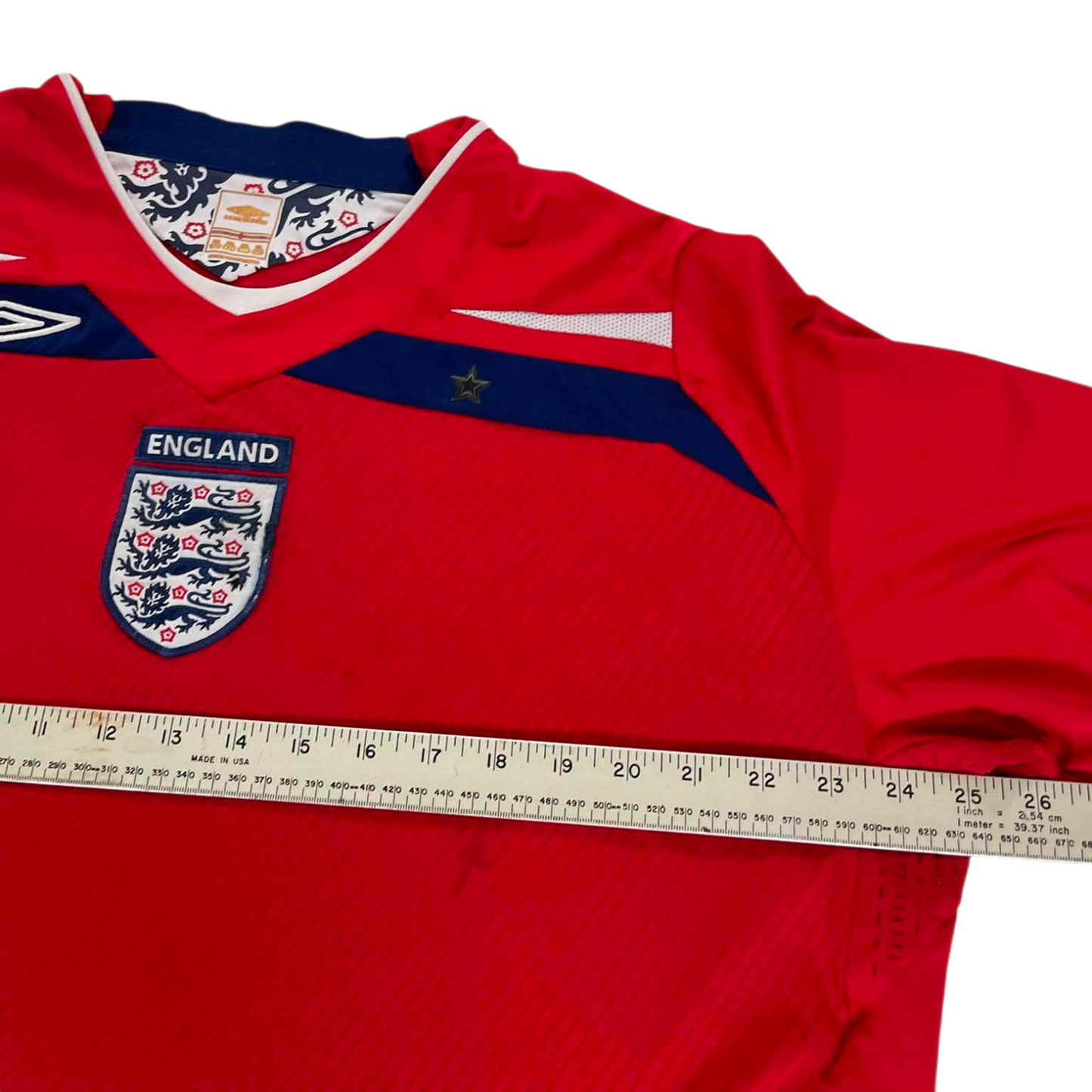 UMBRO ENGLAND RED FOOTBALL SHIRT (L)