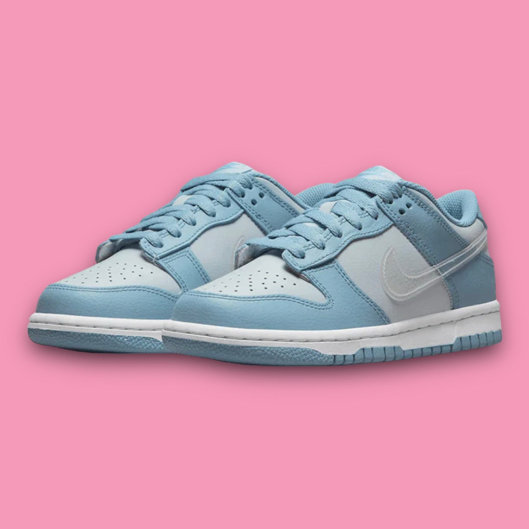 NIKE DUNK LOW CLEAR AQUA SWOOSH
