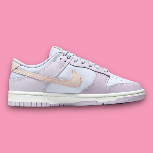 NIKE DUNK LOW EASTER